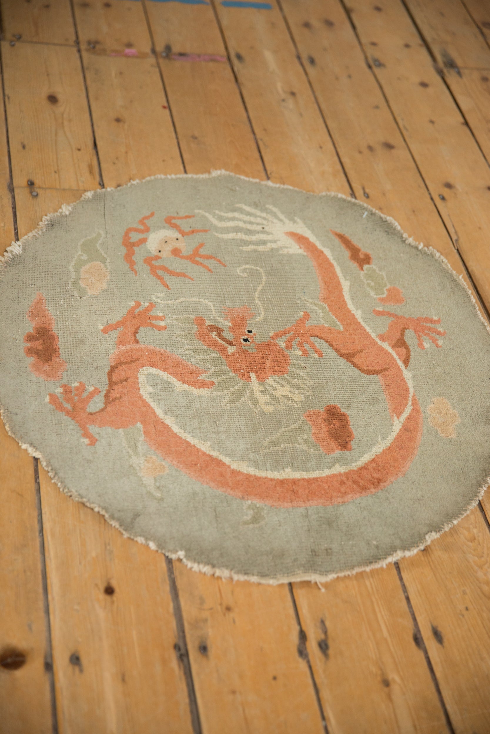 Antique Chinese Art Deco Round Rug Mat — 1920s | 2'5" × 2'7"